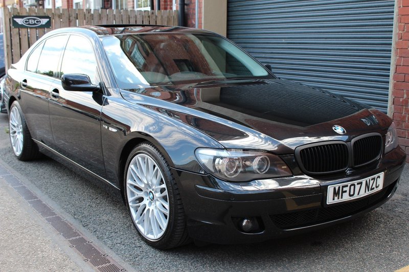 BMW 7 SERIES