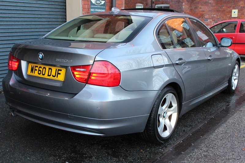 BMW 3 SERIES