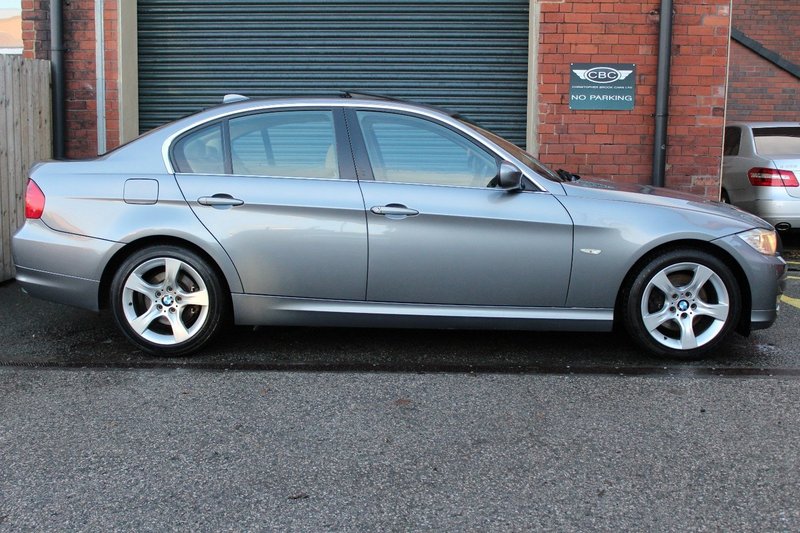 BMW 3 SERIES