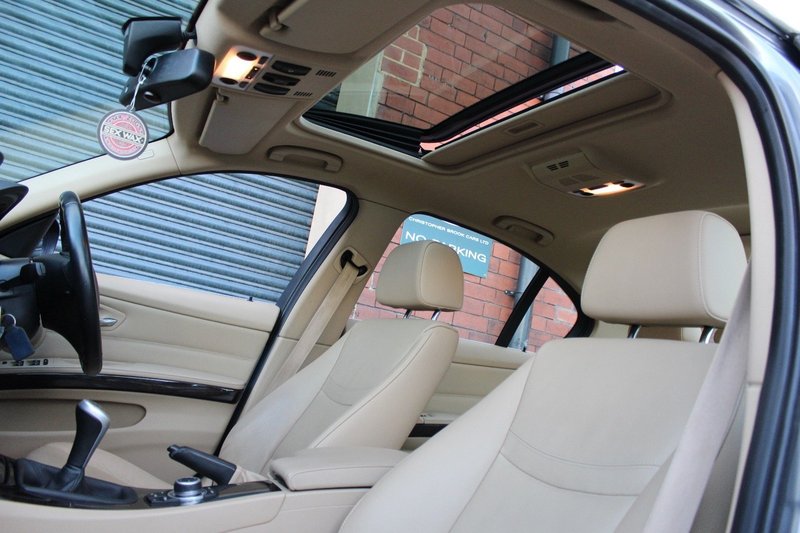 BMW 3 SERIES