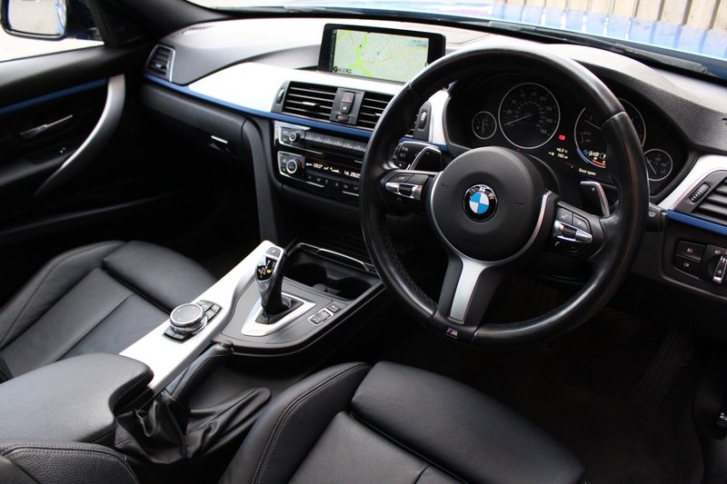 BMW 3 SERIES