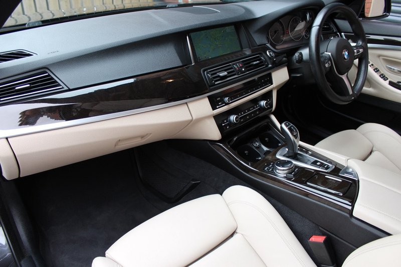 BMW 5 SERIES
