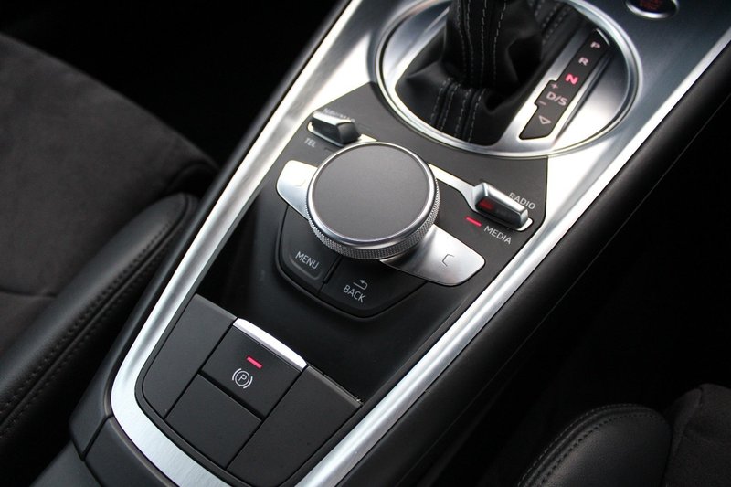 AUDI TT
