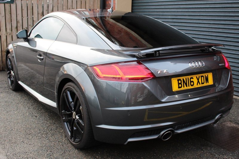 AUDI TT
