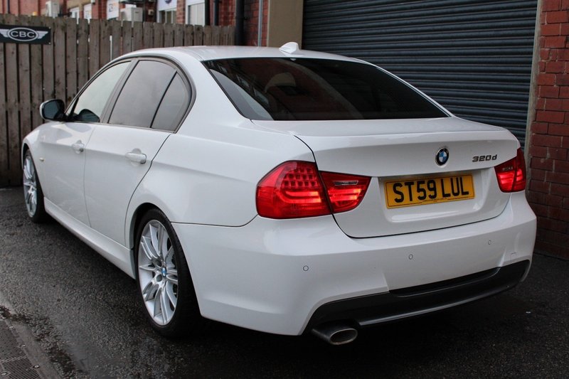 BMW 3 SERIES