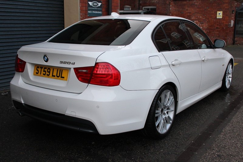 BMW 3 SERIES