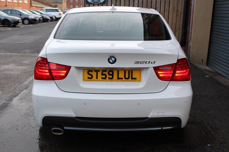 BMW 3 SERIES