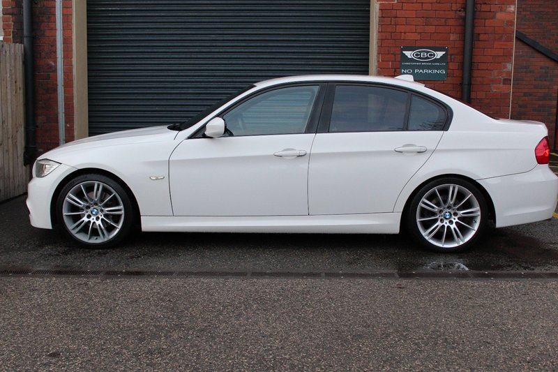 BMW 3 SERIES