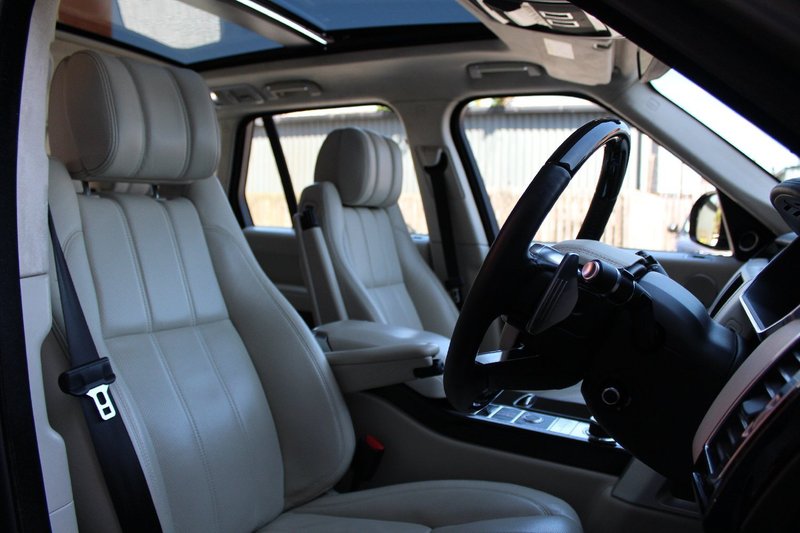 LAND ROVER RANGE ROVER