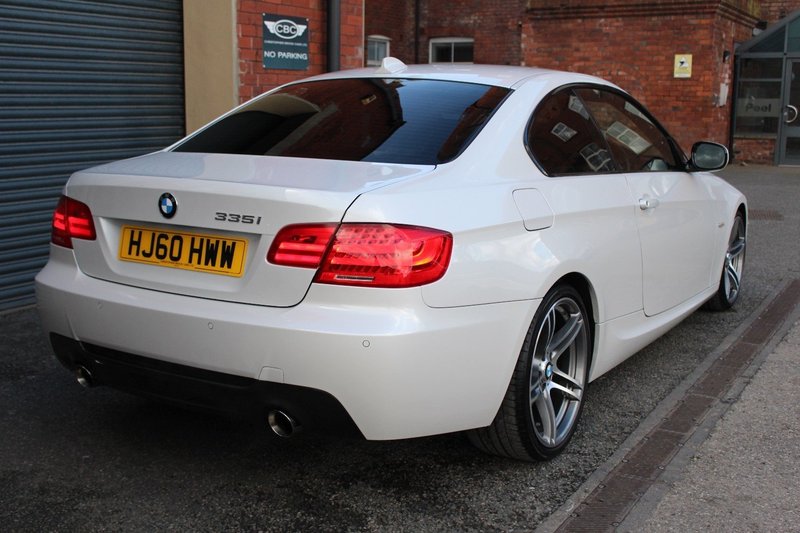 BMW 3 SERIES