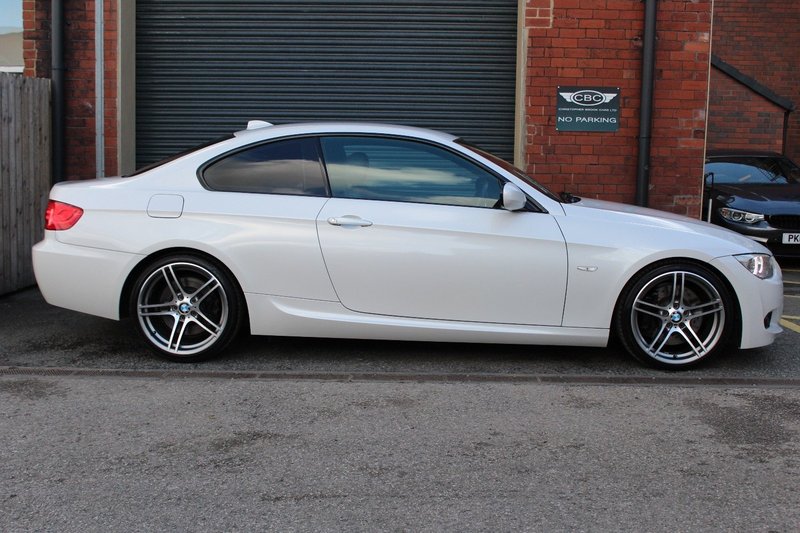 BMW 3 SERIES