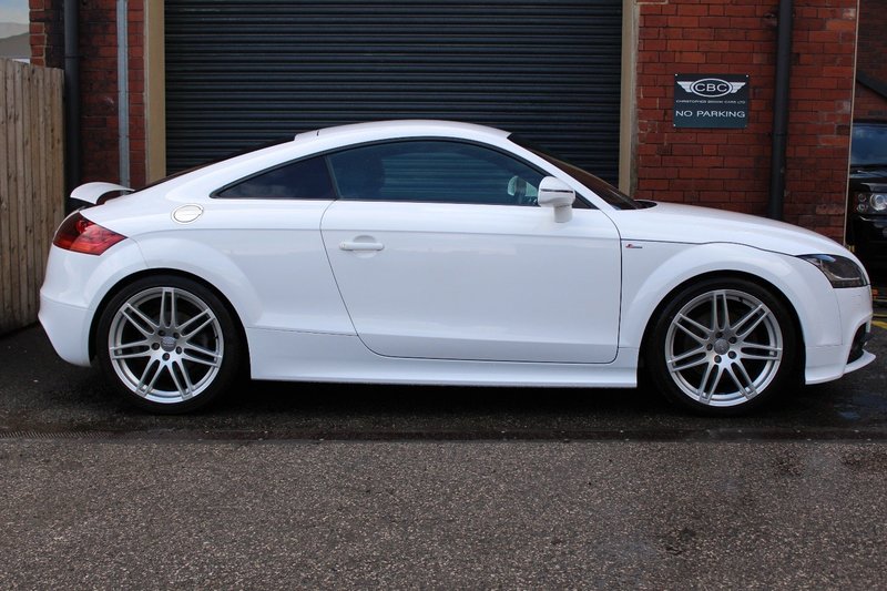 AUDI TT