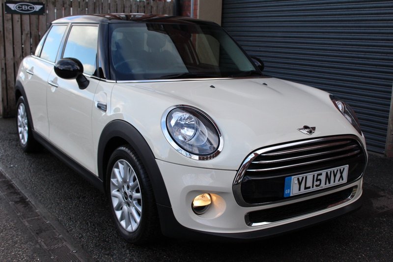 MINI HATCHBACK