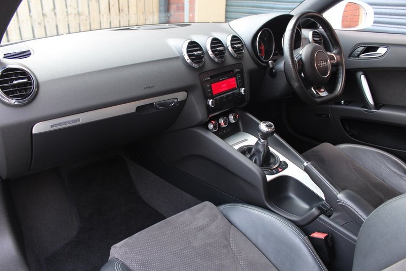 AUDI TT