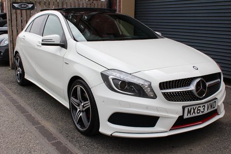 MERCEDES-BENZ A CLASS A250 BlueEFFiCiENCY 7G-DCT Auto Start-Stop Engineered by AMG