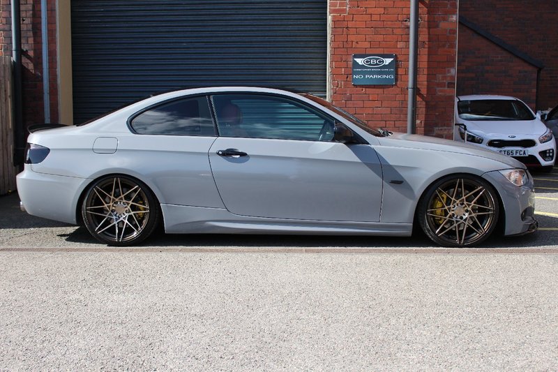 BMW 3 SERIES