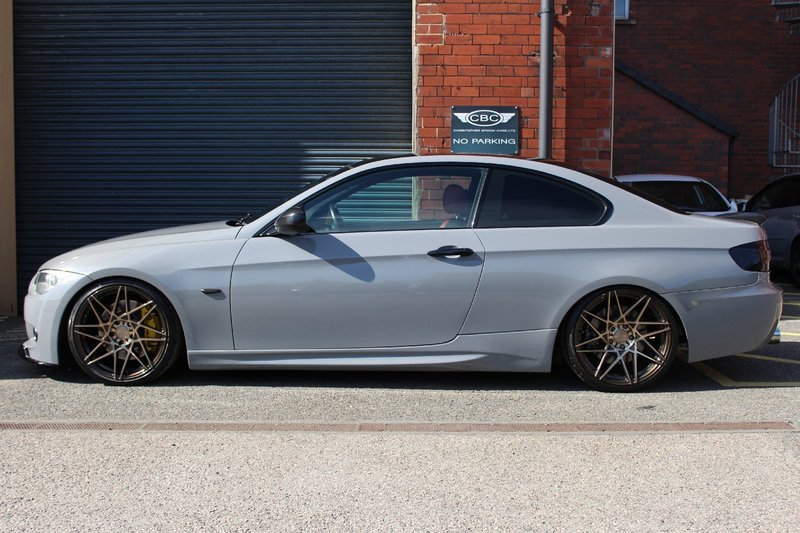 BMW 3 SERIES