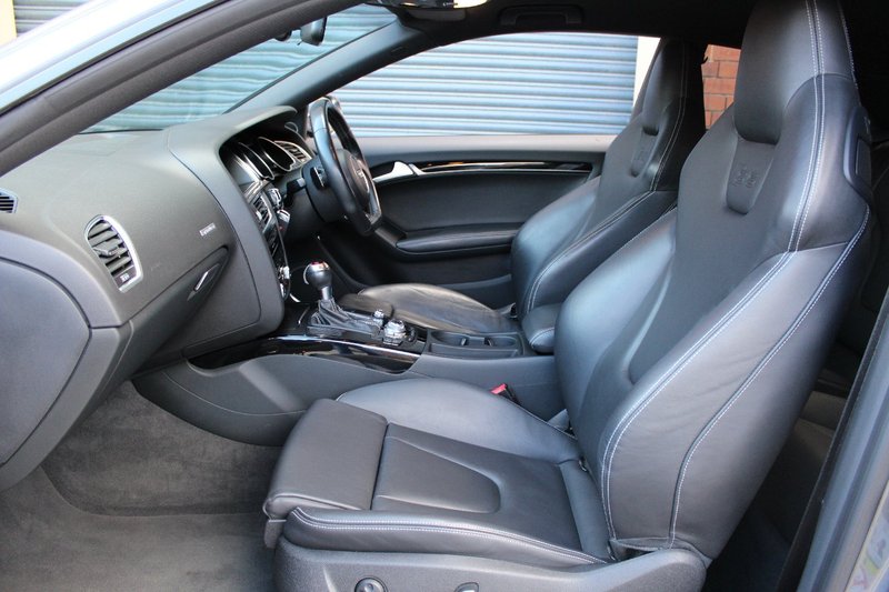 AUDI S5
