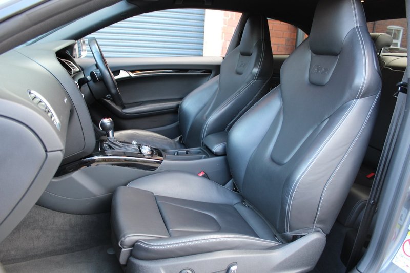 AUDI S5