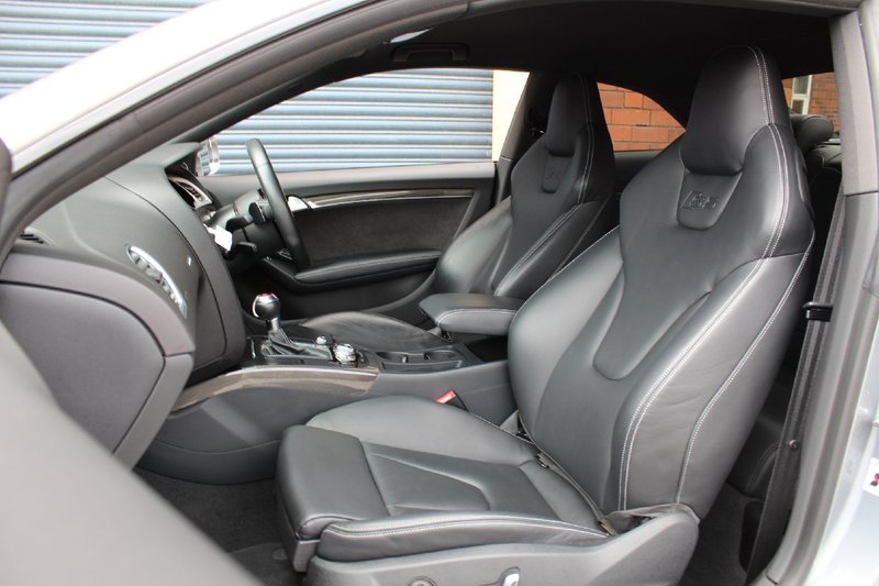 AUDI S5
