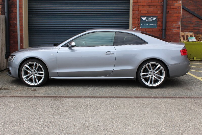 AUDI S5