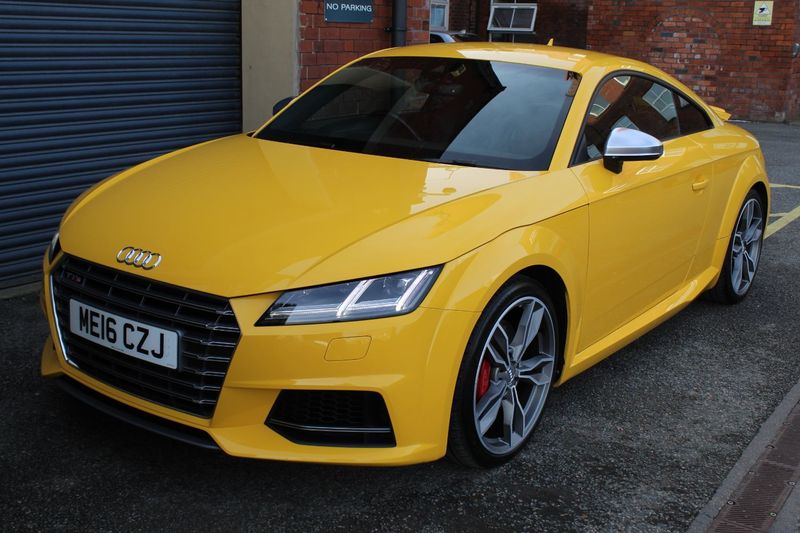 AUDI TT