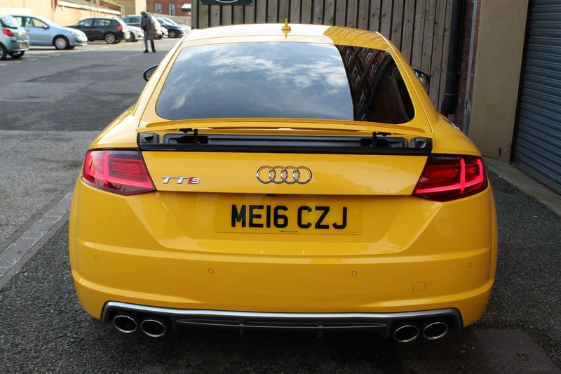 AUDI TT