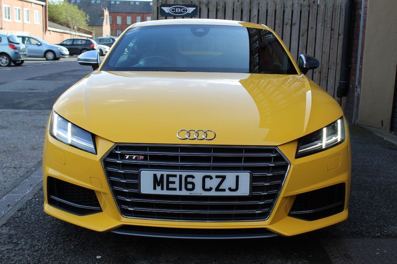 AUDI TT