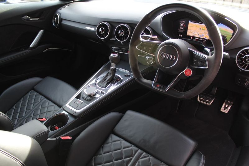 AUDI TT