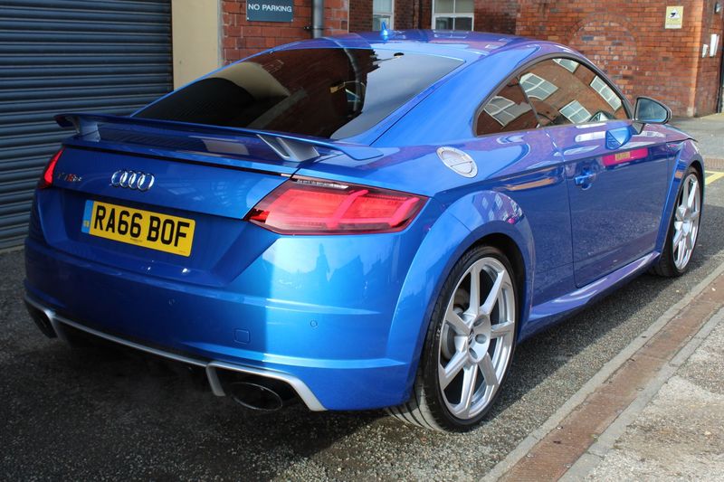 AUDI TT
