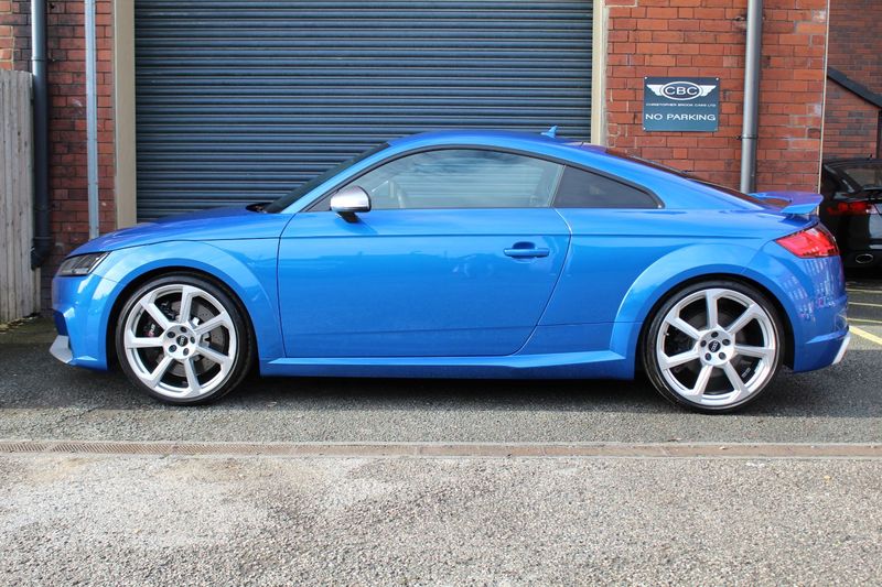 AUDI TT