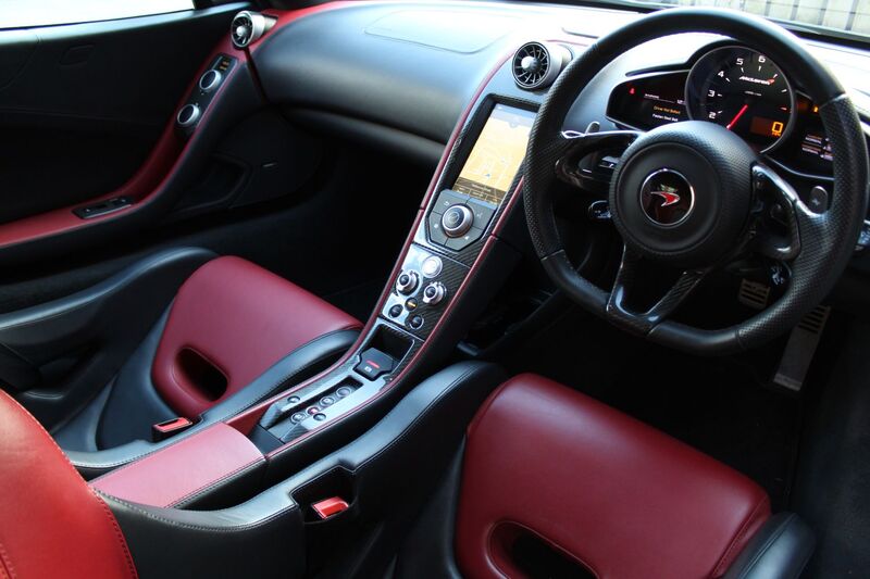MCLAREN 650S