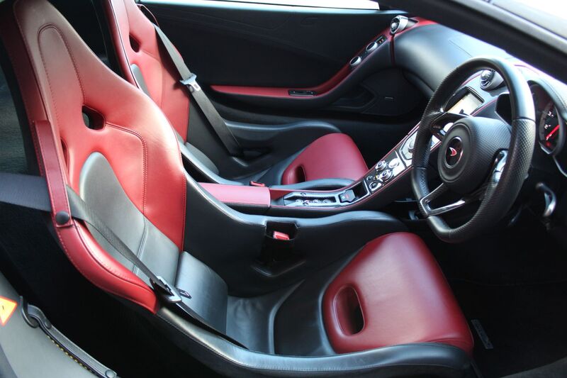 MCLAREN 650S