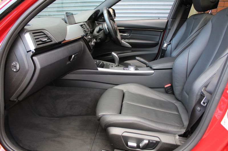 BMW 3 SERIES
