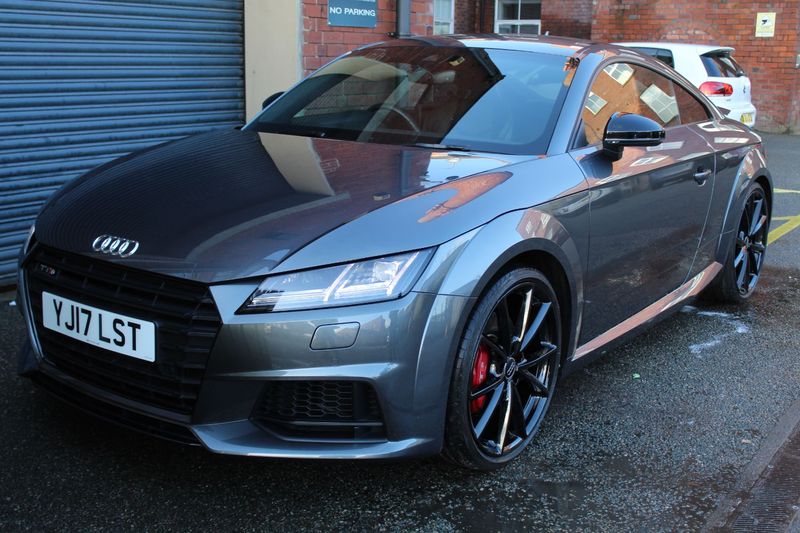 AUDI TT