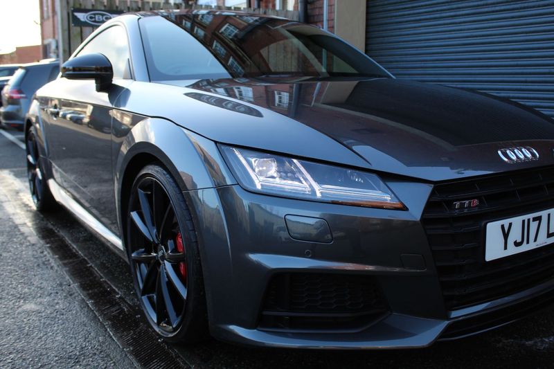 AUDI TT