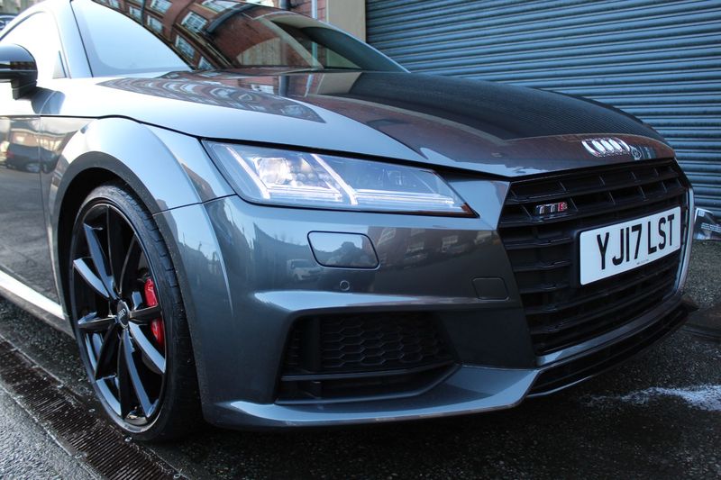 AUDI TT