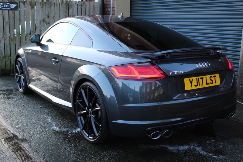 AUDI TT