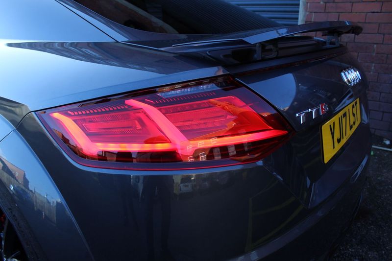 AUDI TT