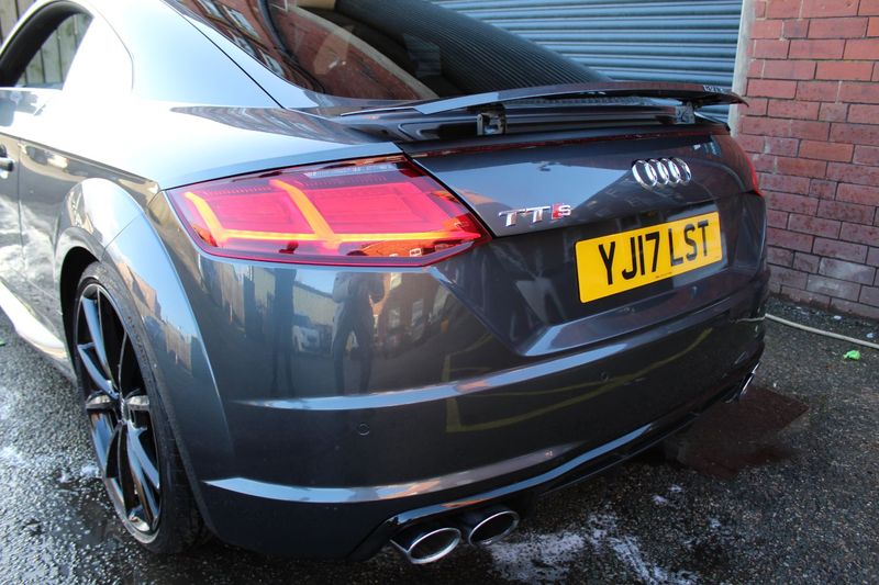 AUDI TT