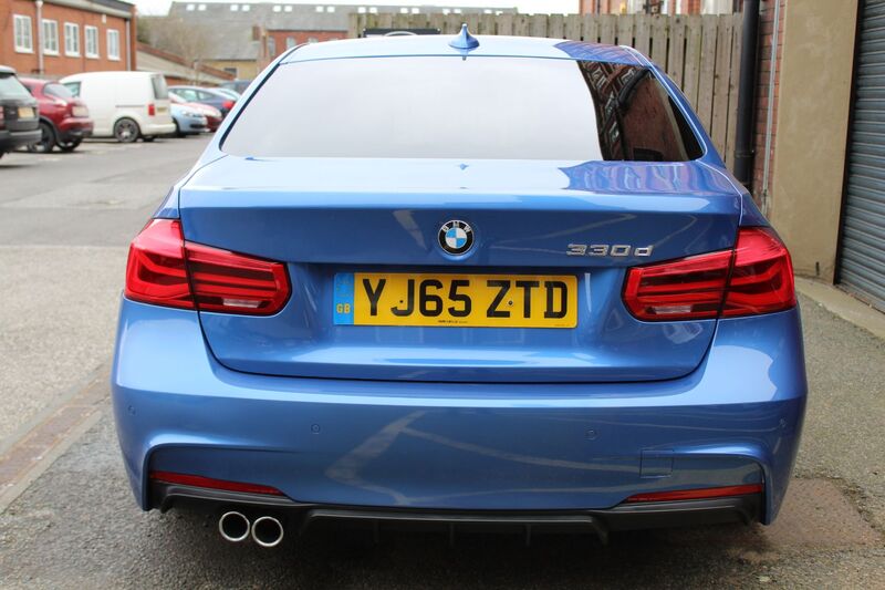 BMW 3 SERIES