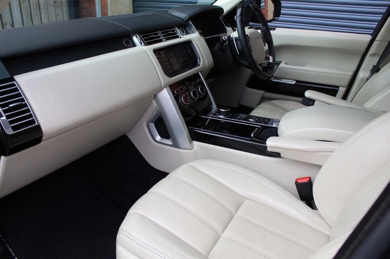 LAND ROVER RANGE ROVER