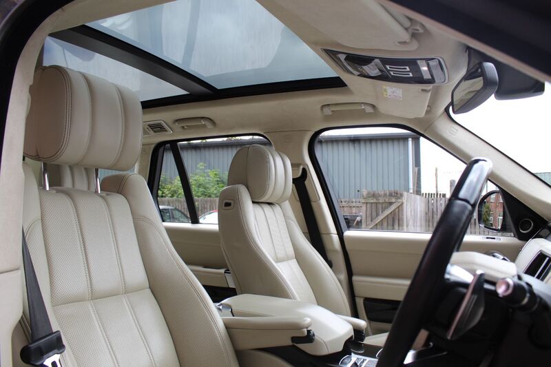 LAND ROVER RANGE ROVER
