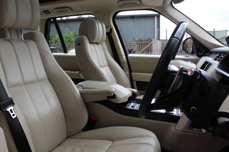 LAND ROVER RANGE ROVER