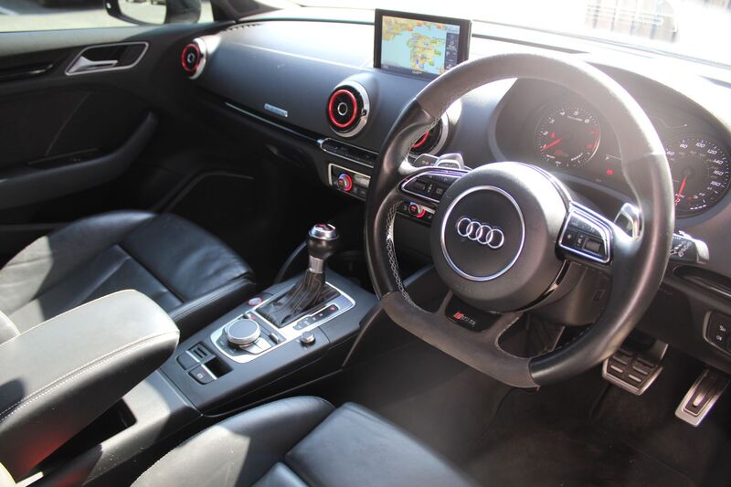 AUDI RS3