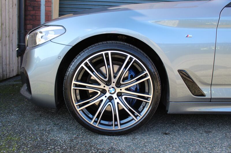 BMW 5 SERIES
