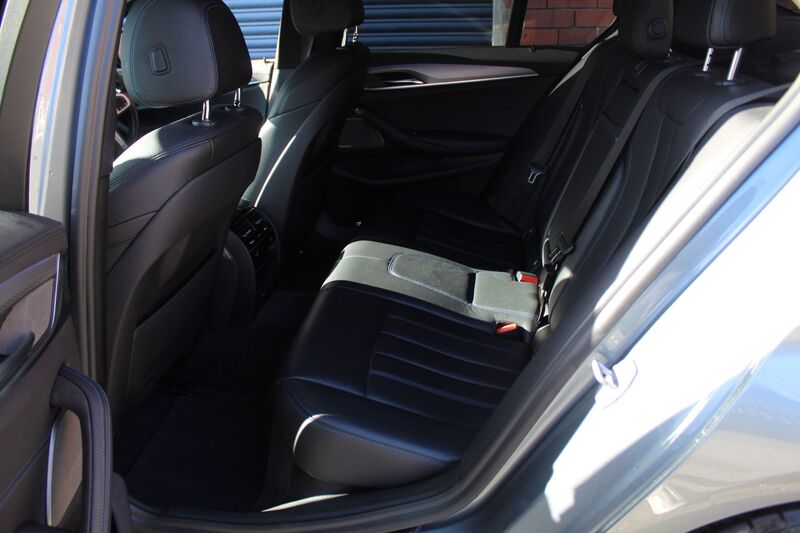 BMW 5 SERIES