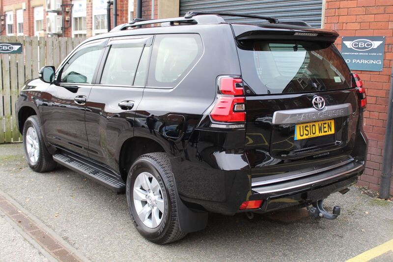 TOYOTA LAND CRUISER
