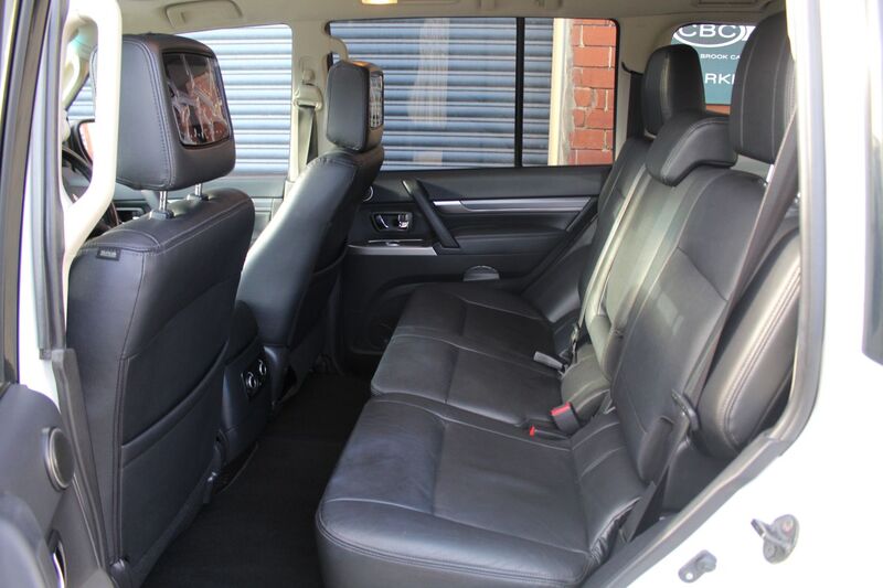 MITSUBISHI SHOGUN