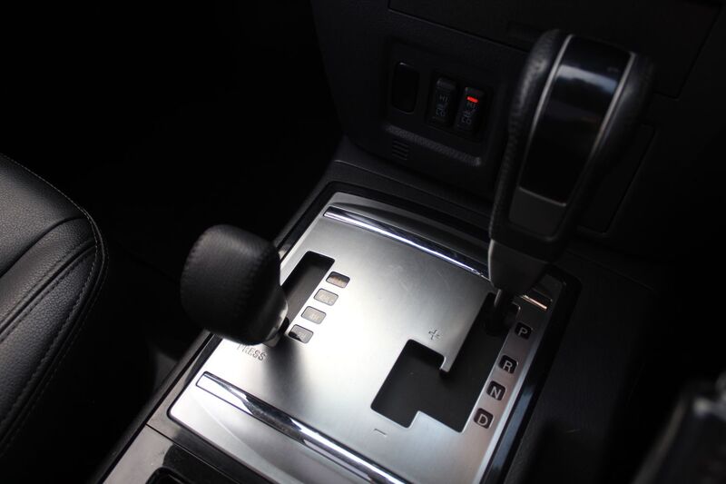 MITSUBISHI SHOGUN